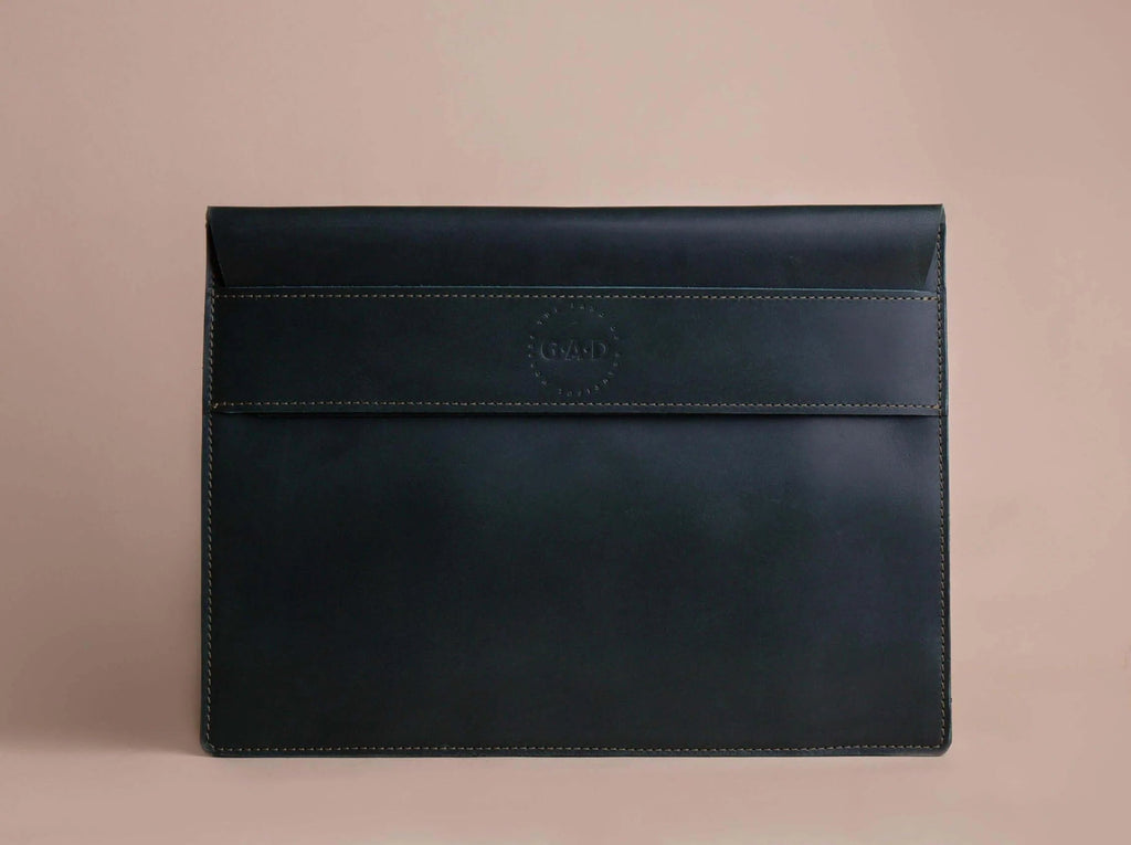 Leather Gift Ideas for Tech Lovers - GAD Roots