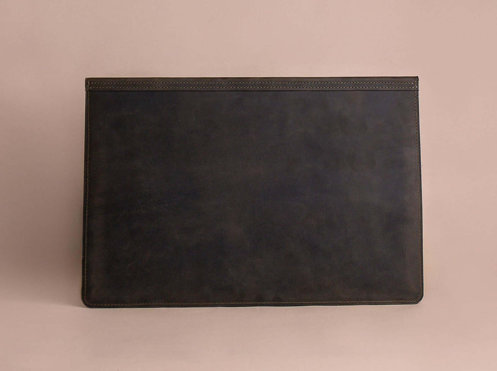 MacBook Pro Leather Case 16" | Khaki Green - GAD Roots